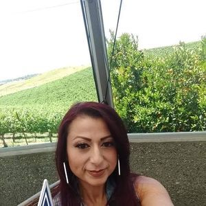 Meet your Posher, Vicky y